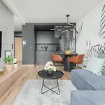 Elegant Apartment With Air-Conditioning Near Lodz Fabryczna By Renters Prestige